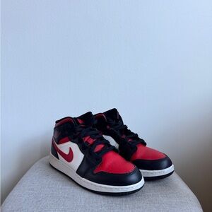 Nike Kids' Black and Red Sneakers